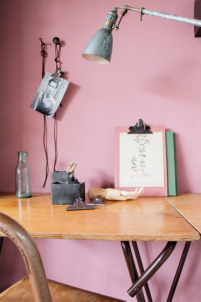 campaign photography Brut Amsterdam color blue wall hooks kitchen by Poppyonto